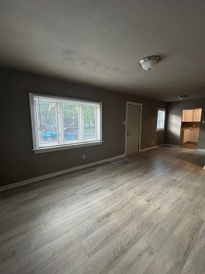 1165 Noble Street - Photo 3 of 17