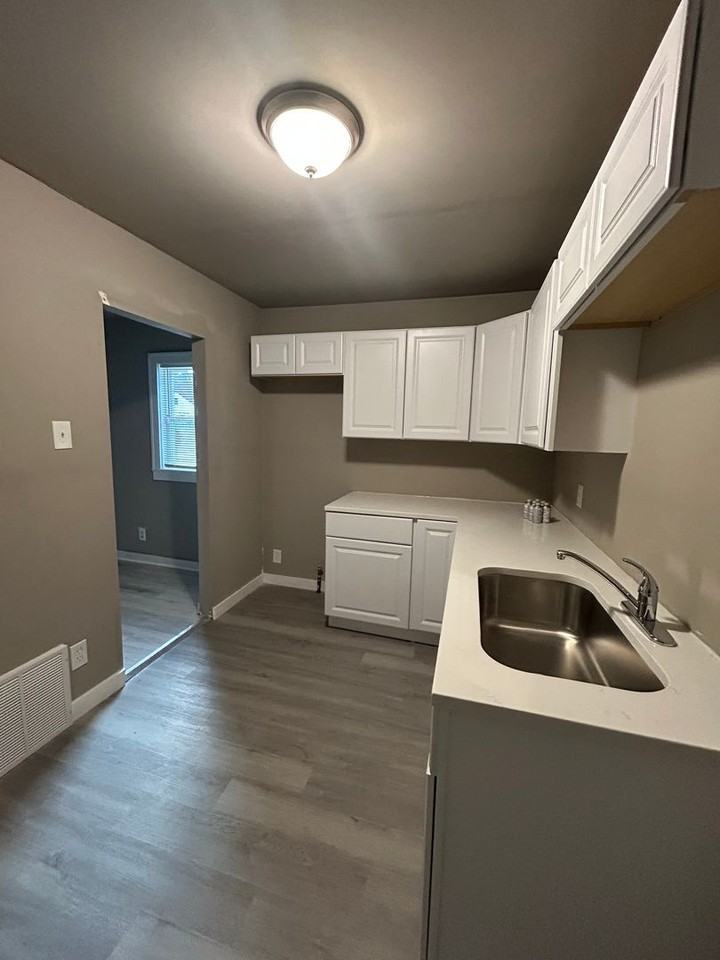 1165 Noble Street - Photo 7 of 17