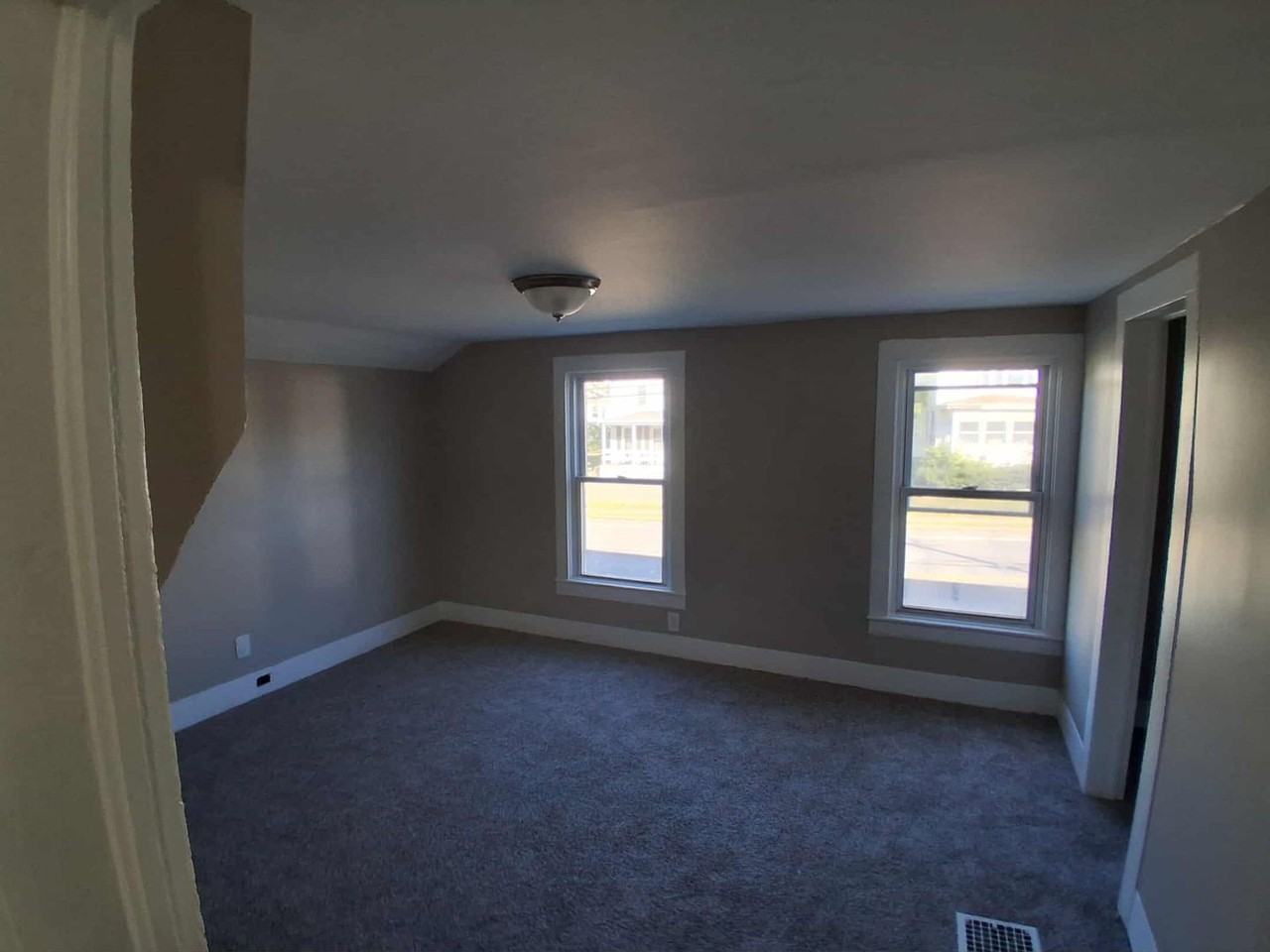 158 W Bridge St - Photo 3 of 17