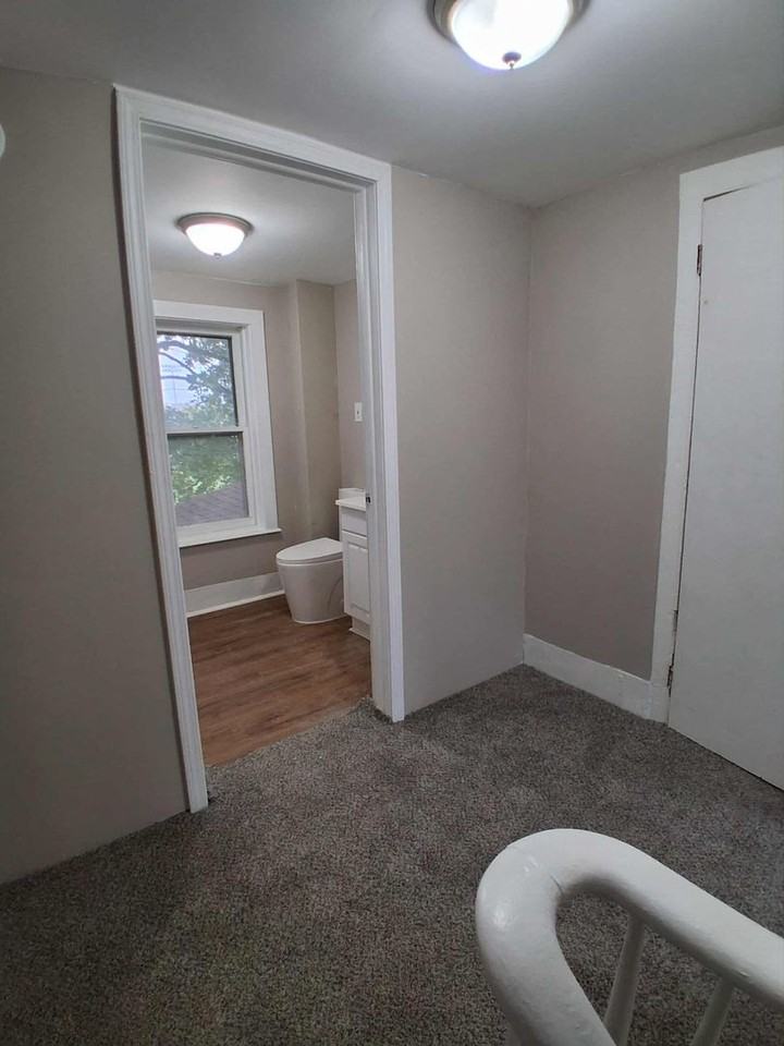 158 W Bridge St - Photo 7 of 17