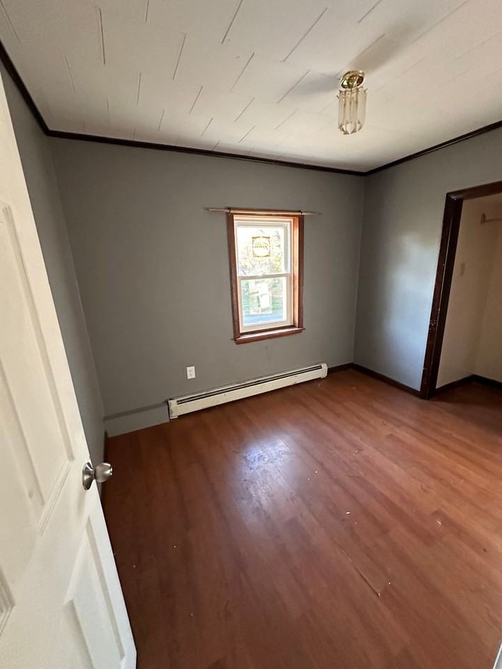 316 Worth St - Photo 5 of 13