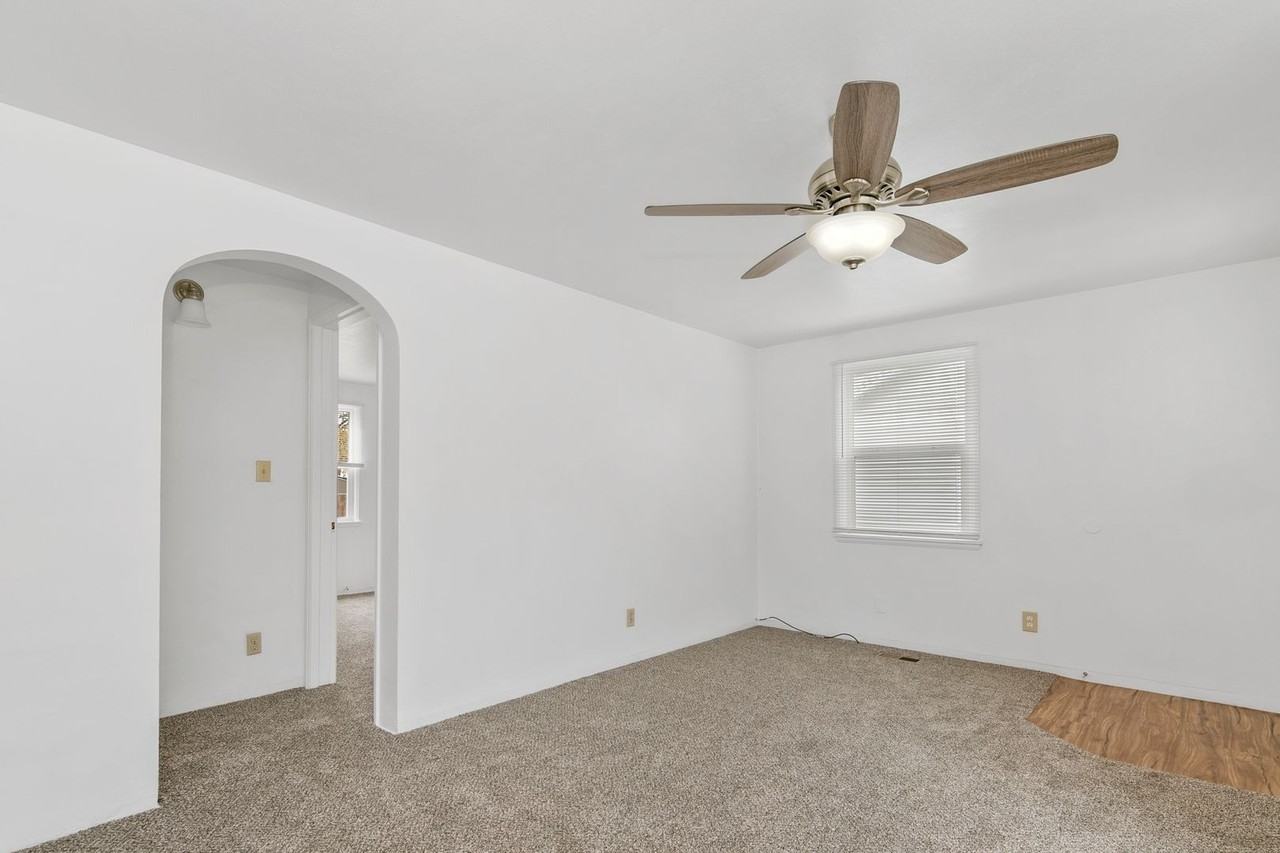 1401 S Empire Way - Photo 6 of 19