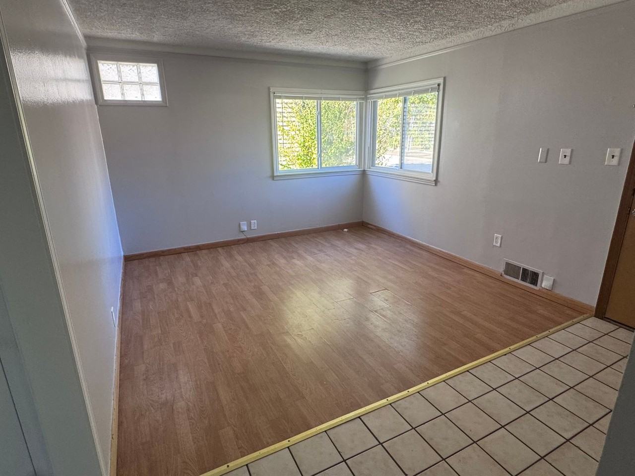 949 W Farnum Ave - Photo 3 of 20