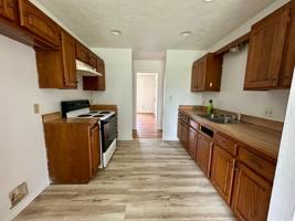 featured image of 617 E Madison St