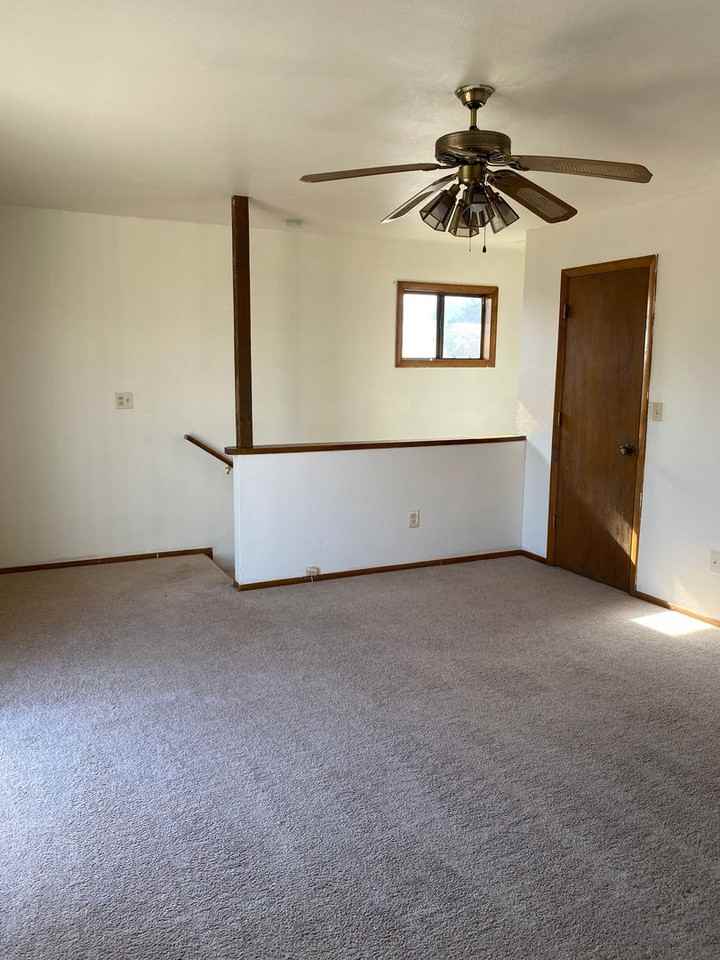 975 Wilson Ave #B - Photo 4 of 4