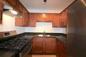 featured image of 4333 Winona Ave