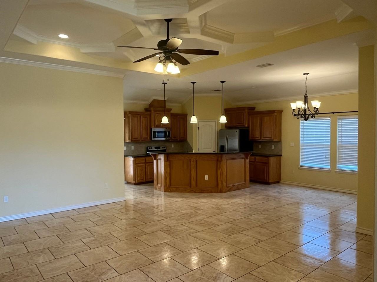 2565 Sands Dr - Photo 3 of 25