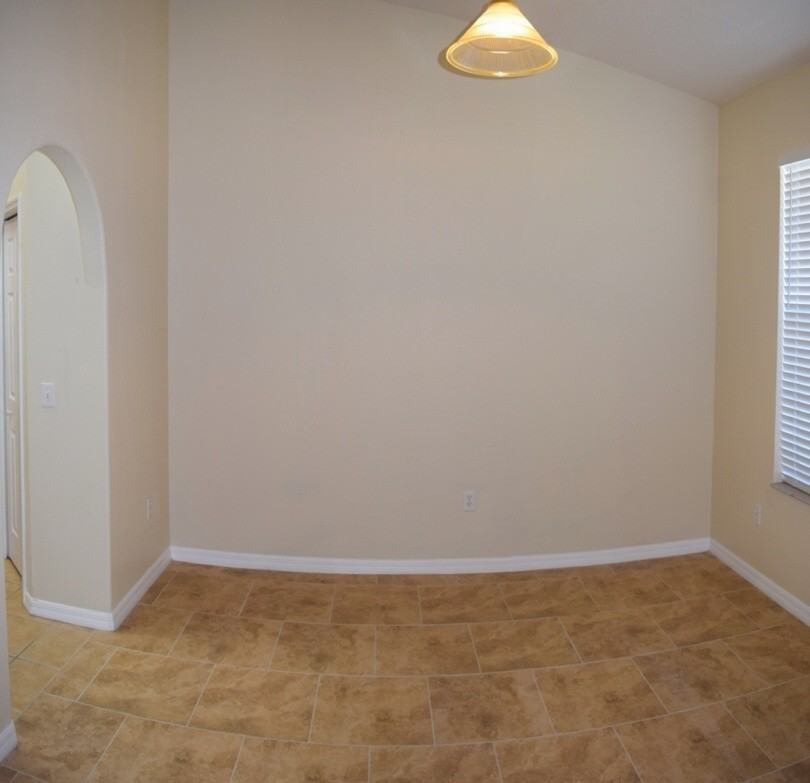 10120 Se 67th Ter - Photo 4 of 13