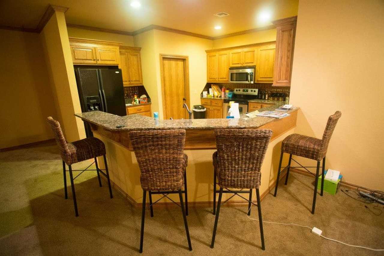 1101 Golden Leaf Dr - Photo 3 of 20