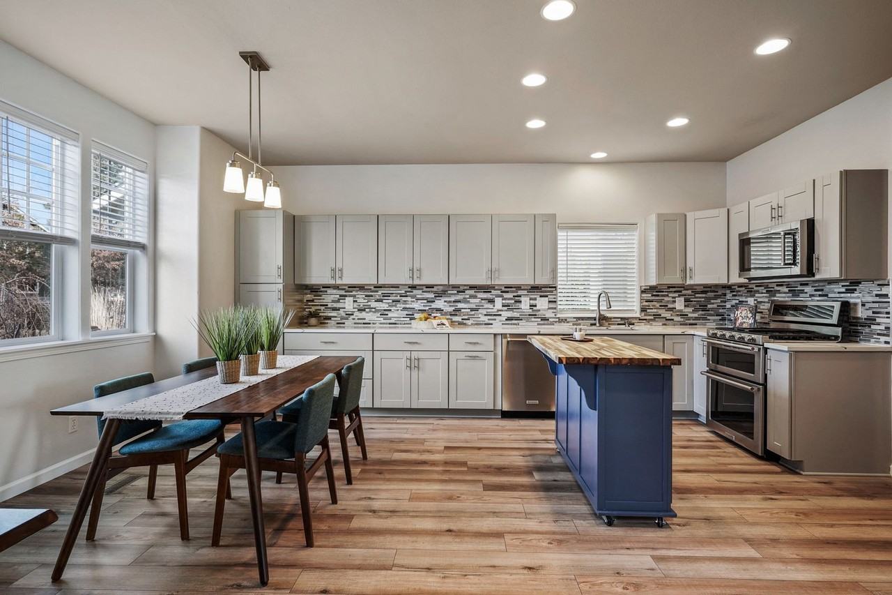 61706 Camellia St - Photo 2 of 16