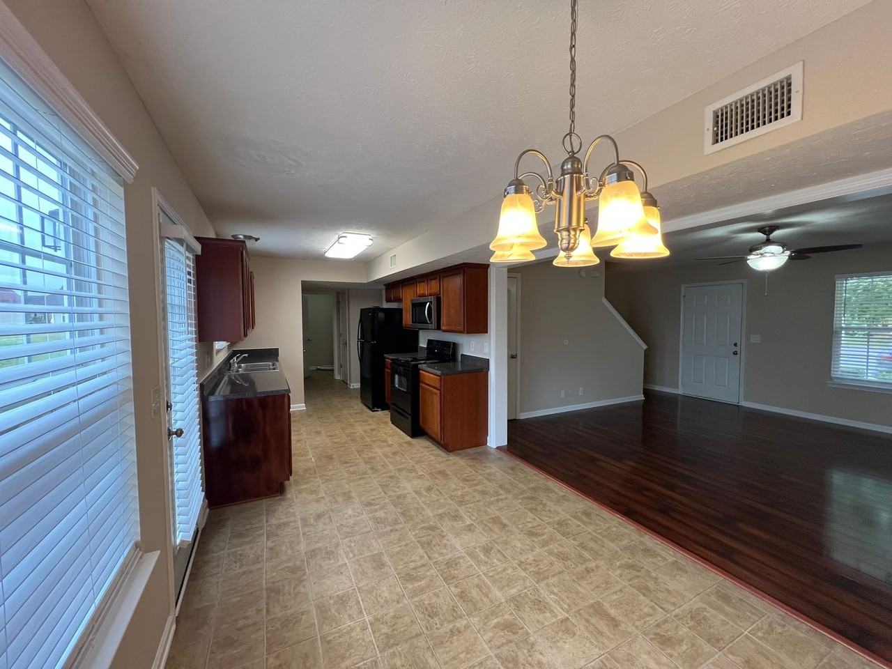 3216 Cinch Ct - Photo 6 of 23