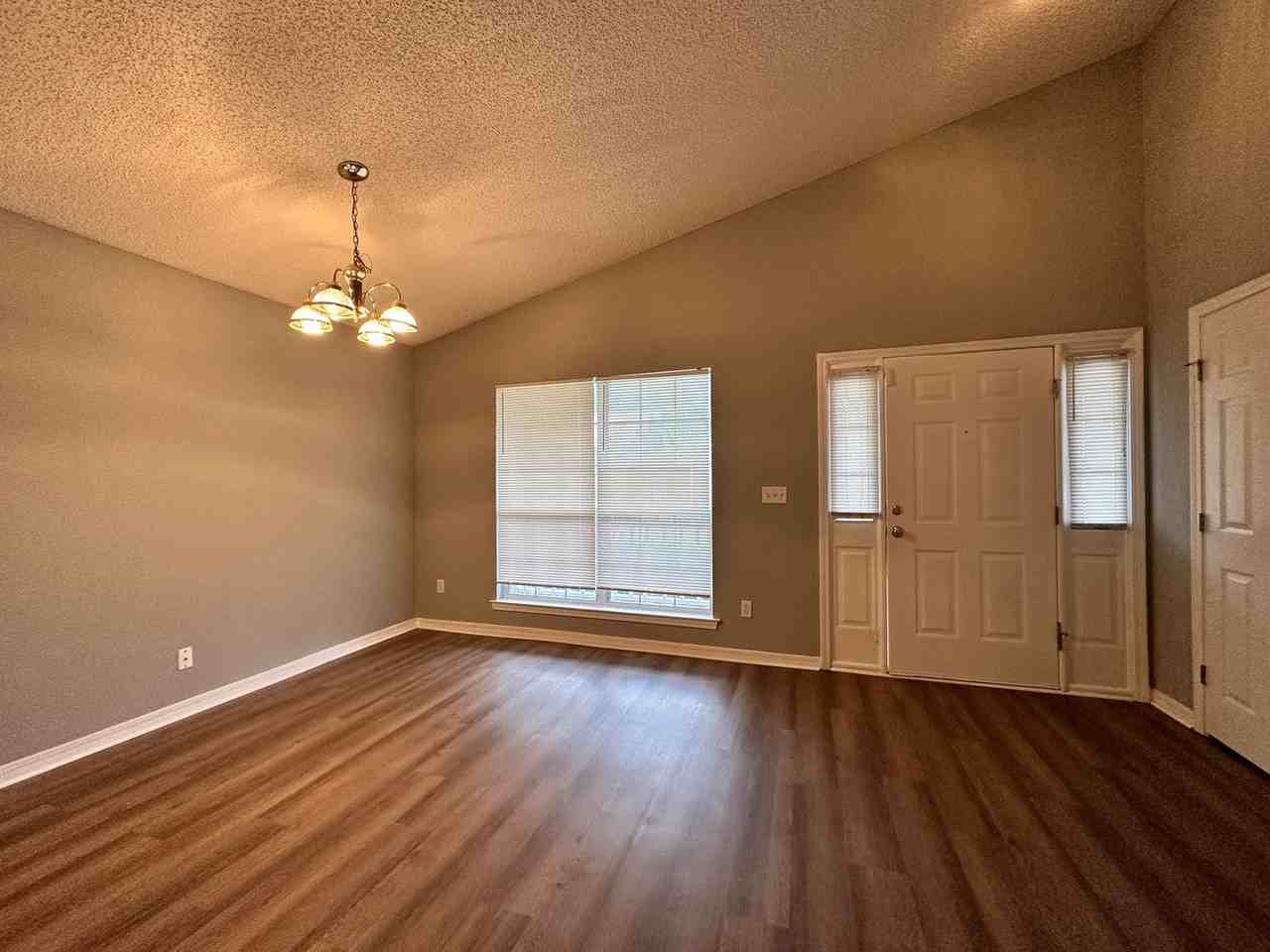 2478 Aloha Ln - Photo 2 of 18