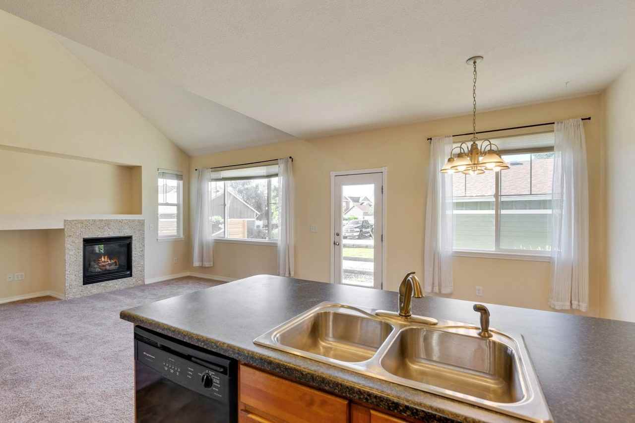 2133 Nancy Grey Avenue - Photo 2 of 24