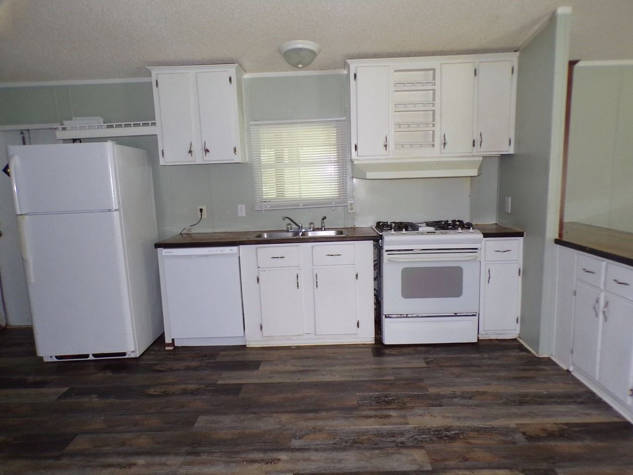 2255 Fairfax Bypass - Photo 3 of 11