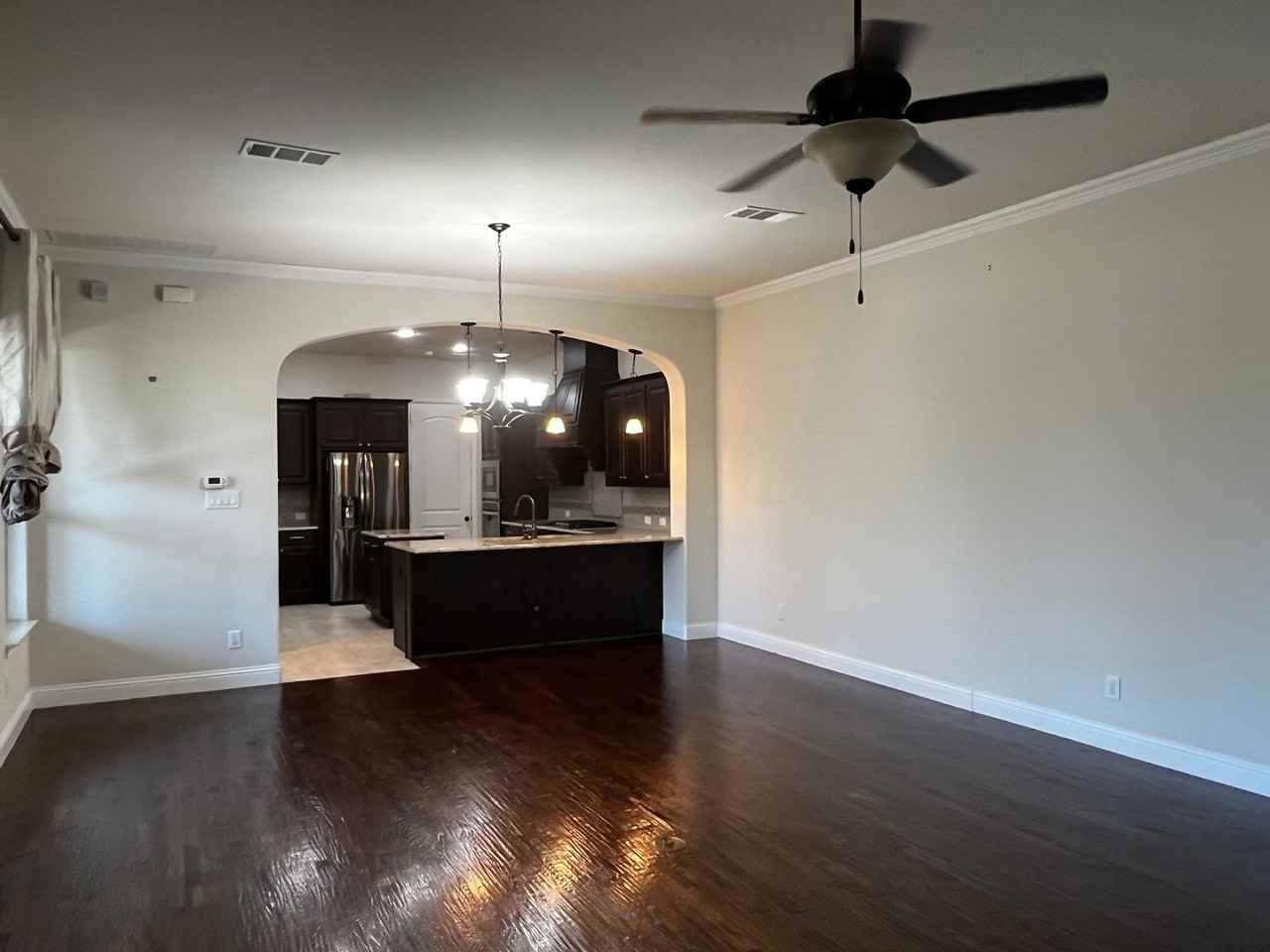 514 Evergreen Dr - Photo 3 of 50