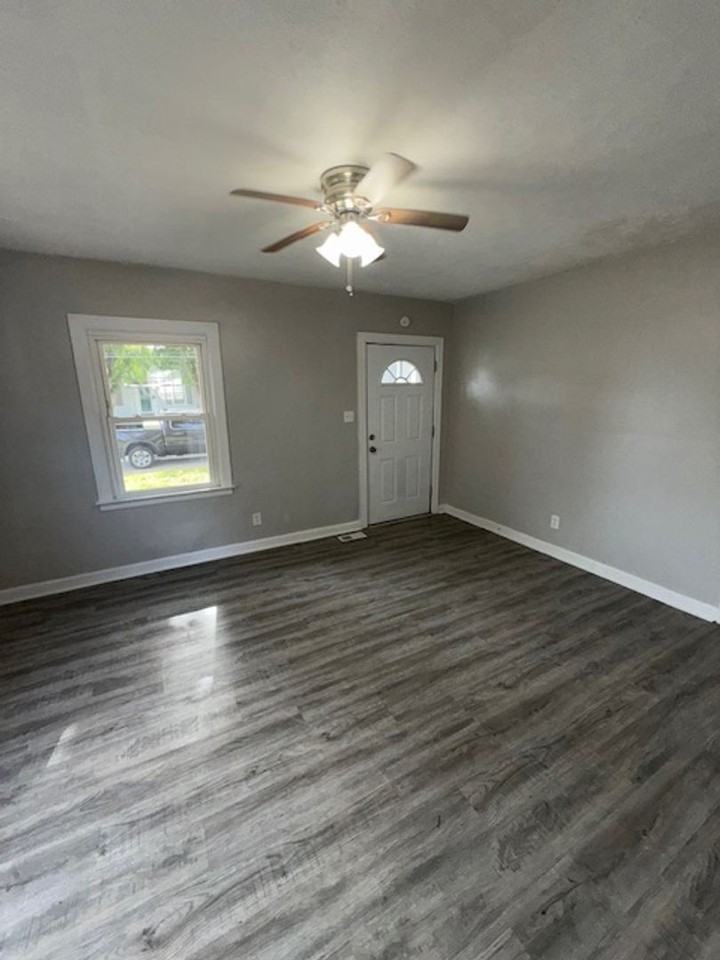 928 Negley Avenue - Photo 2 of 7