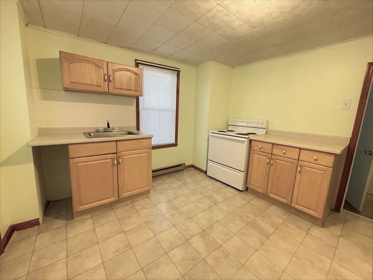 42 N Franklin St #A - Photo 5 of 19