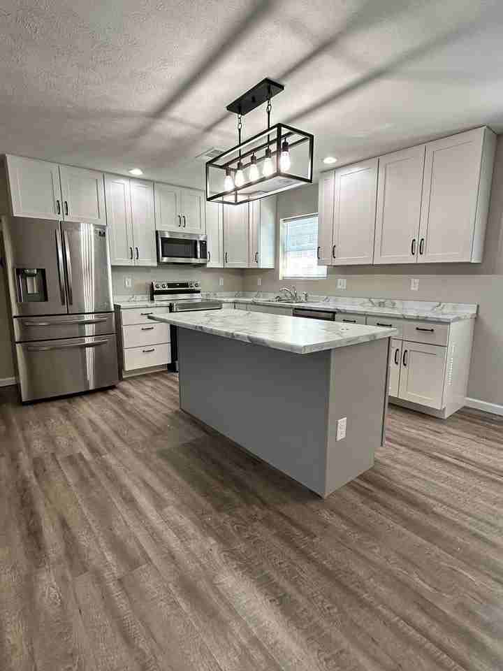 101 Ridgefield Dr - Photo 3 of 19