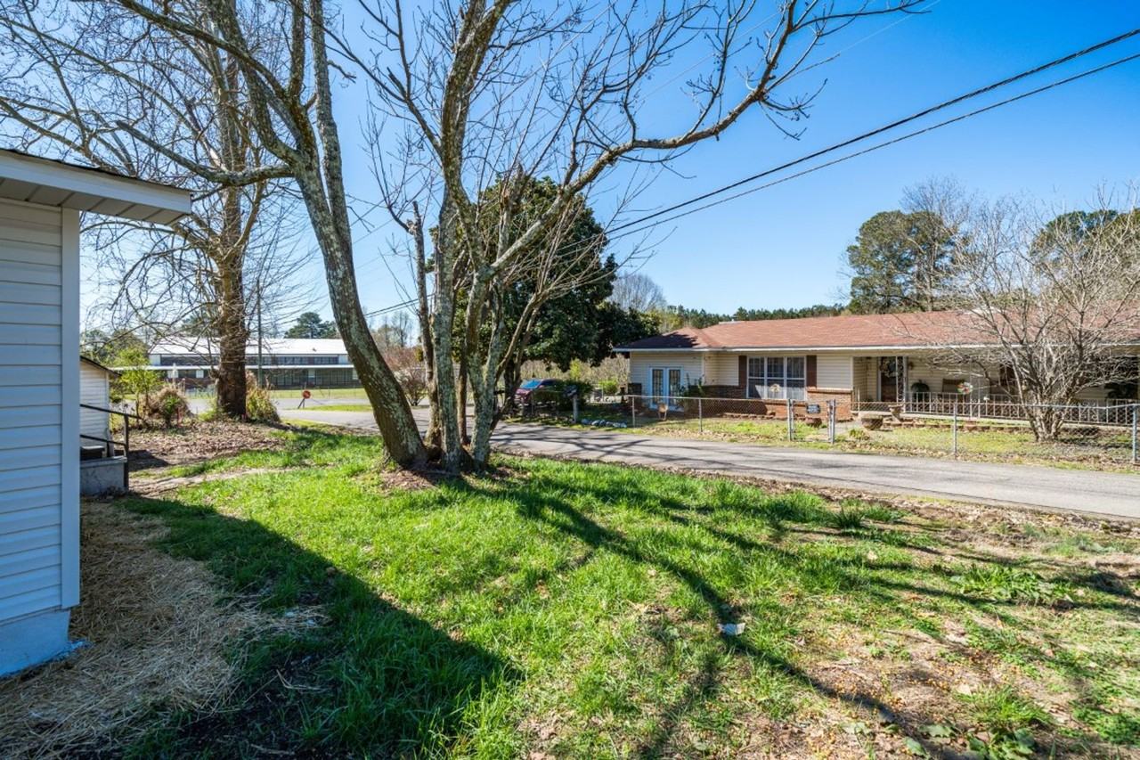 1724 Sharon Blvd - Photo 7 of 21