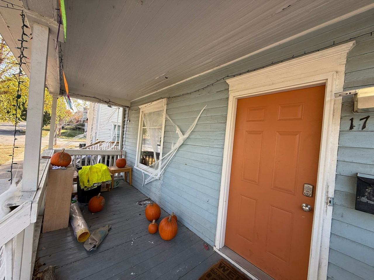 17 S Johnson St - Photo 2 of 14