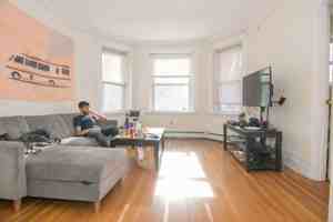 featured image of 61 Thacher St