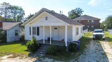 featured image of 229 Cook St