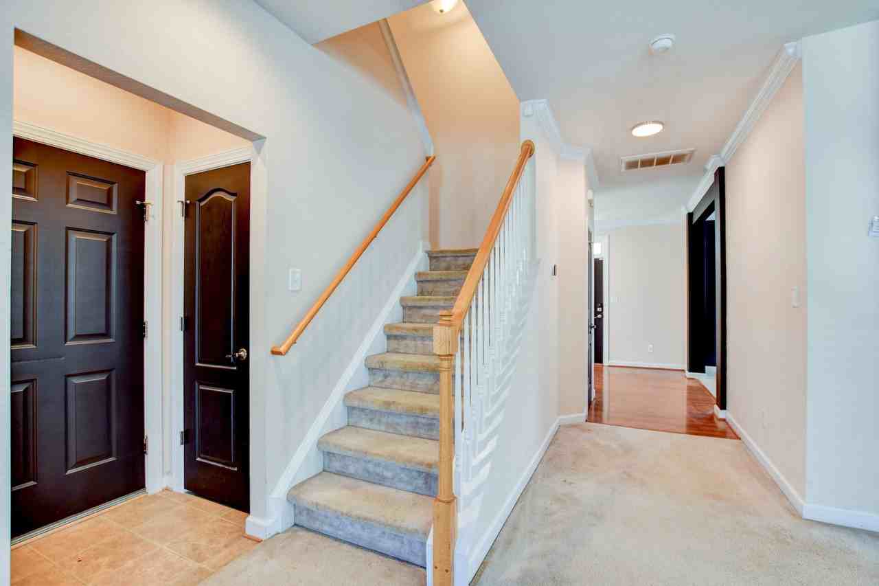 1495 Elderberry Rd - Photo 3 of 17