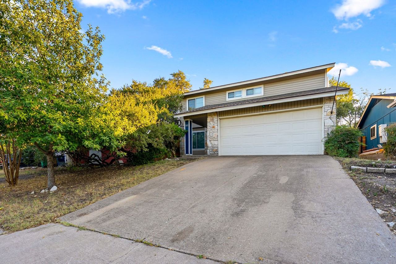 1105 Hermitage Dr - Photo 3 of 23