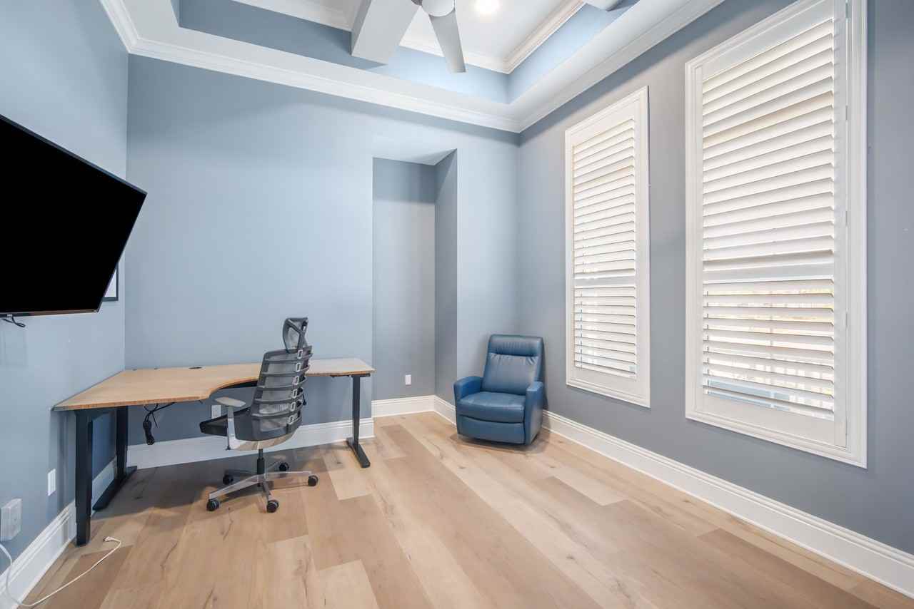 718 Pinckney Dr - Photo 4 of 42