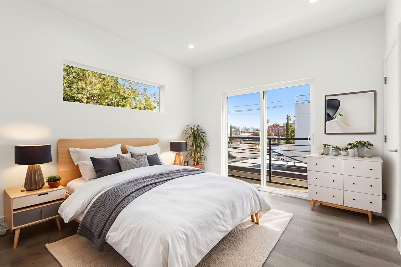 1034 N Oxford - Photo 6 of 48