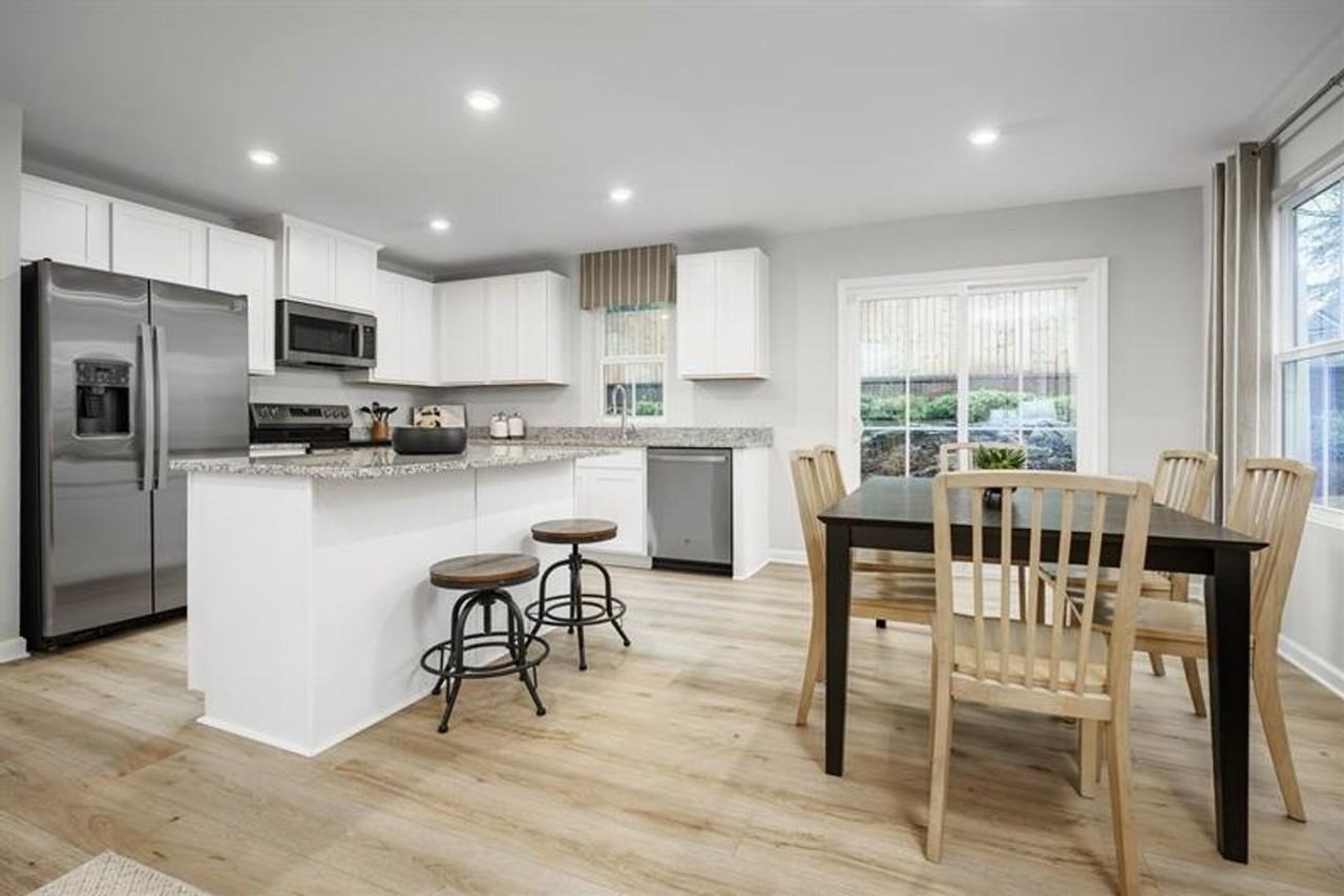 3215 Edgemead Cir Nw - Photo 2 of 15