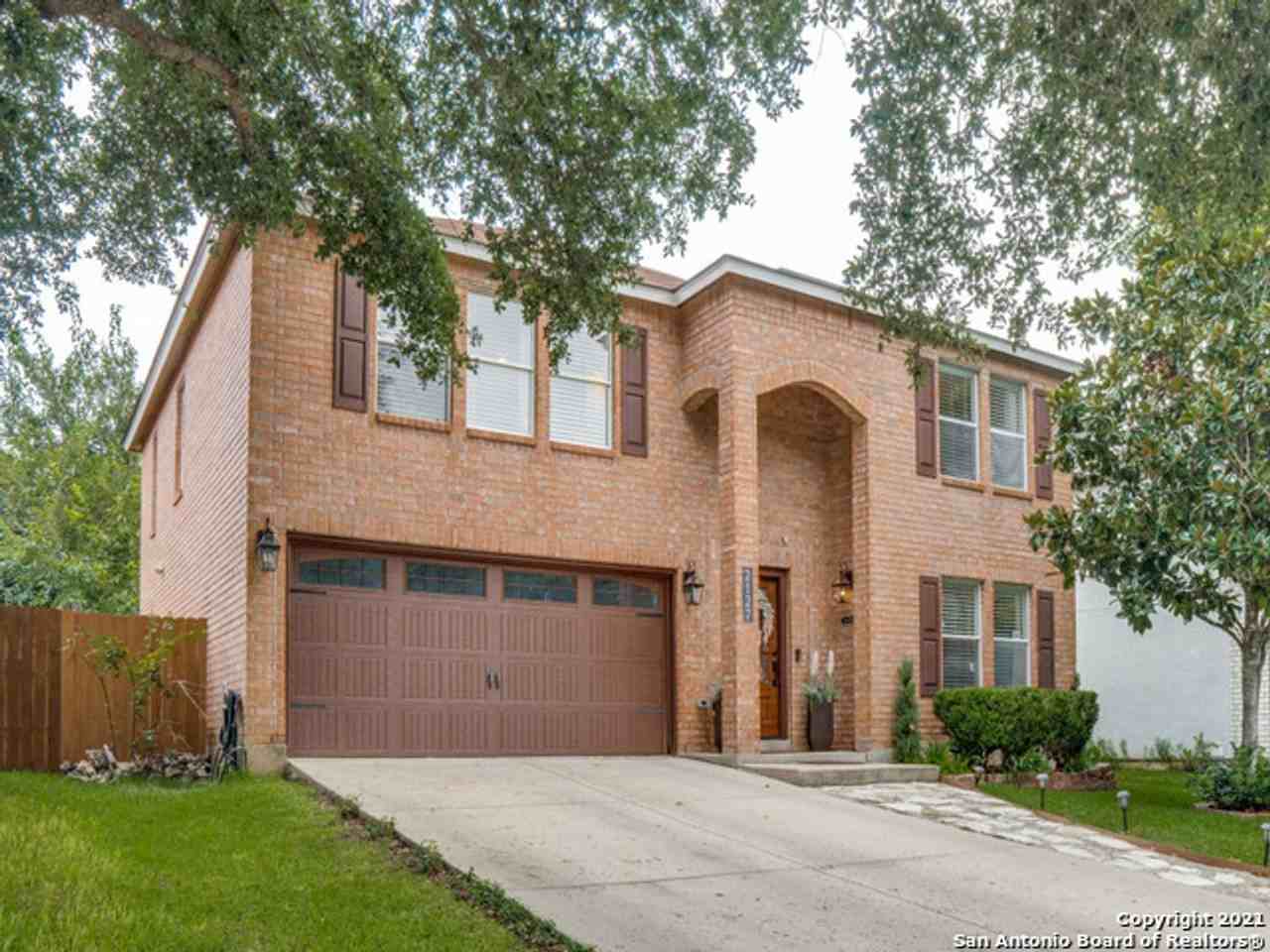 2127 Encanto Rdg - Photo 2 of 28