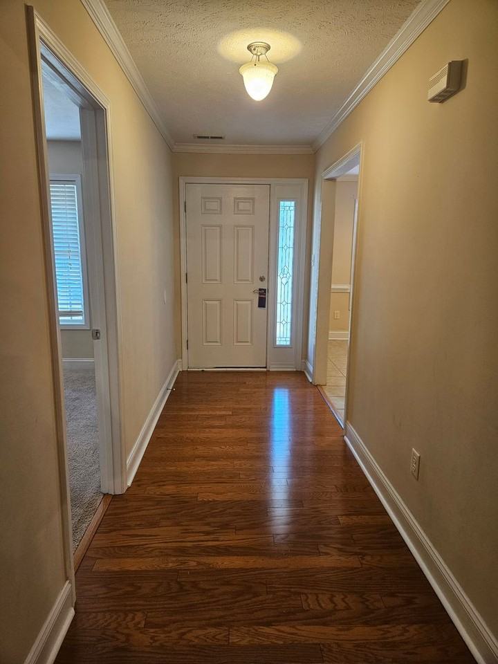 3332 Eastgate St - Photo 2 of 16