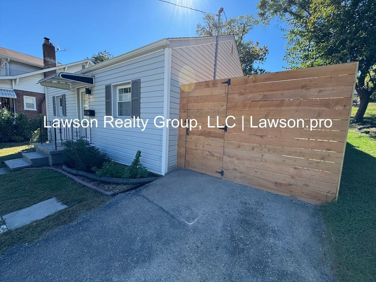 1234 Kerns Ave Sw - Photo 2 of 19