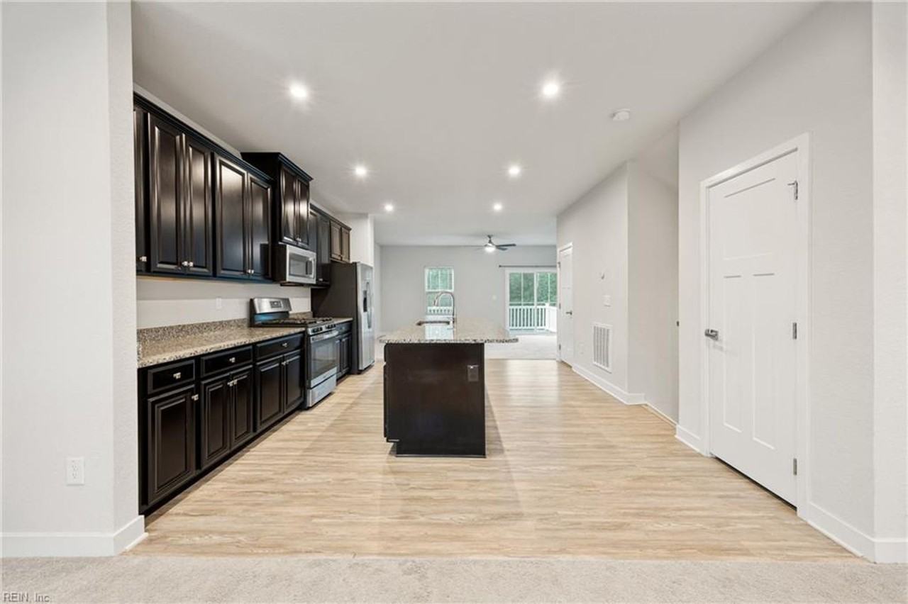 900 Gabion Way - Photo 2 of 37