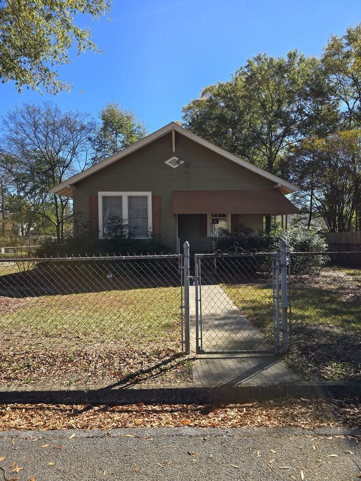 345 W 2nd St - Photo 2 of 11