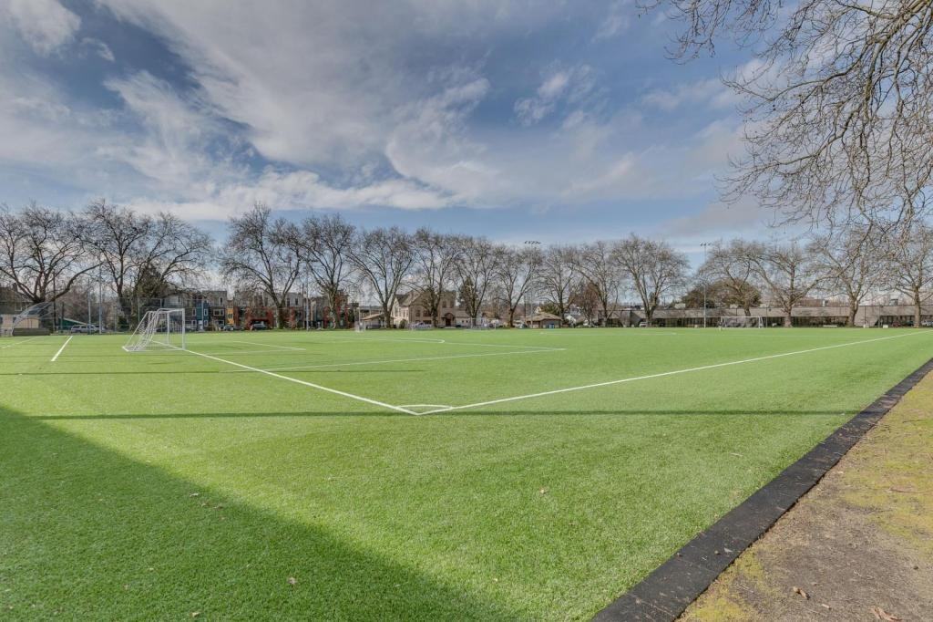 5605 Corson Ave S - Photo 3 of 15