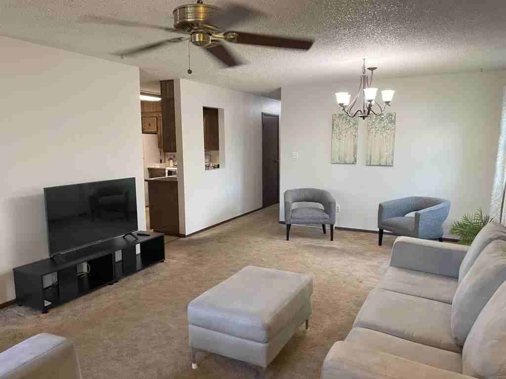 701 43rd Ave - Photo 5 of 10