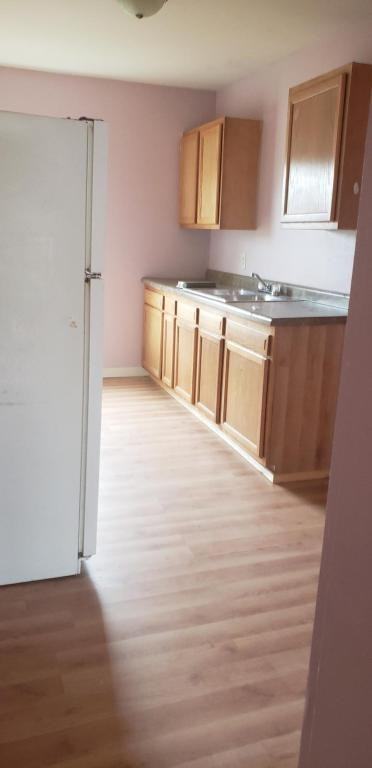 600 Chapple Avenue - Photo 4 of 11