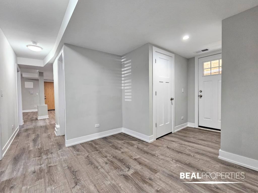 914 Crain Street - Photo 7 of 9