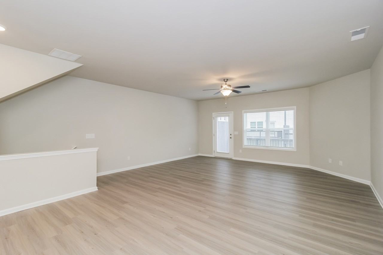 759 Calvin Park Dr - Photo 3 of 39