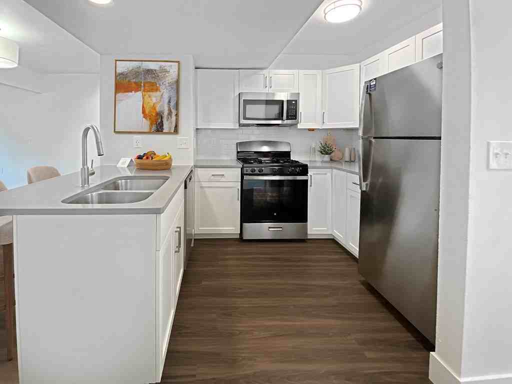 Byron Lakes Apartments - Photo 6 of 50