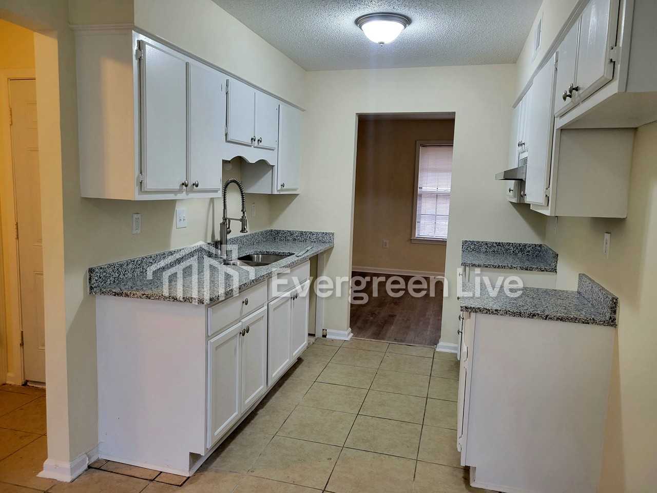 4425 Hunt Cliff Trce - Photo 4 of 16