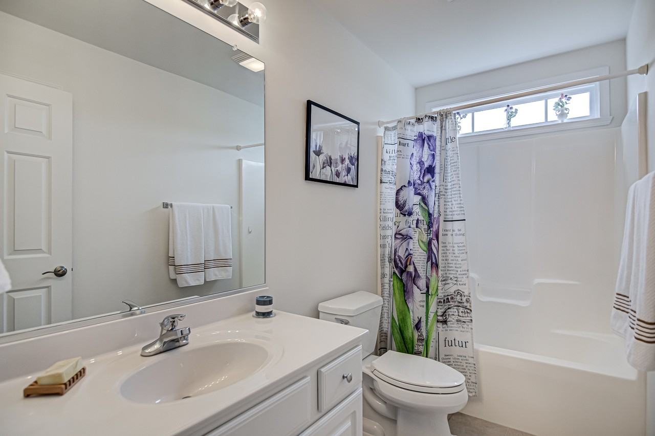 1302 Bayswater Dr #1 - Photo 3 of 33