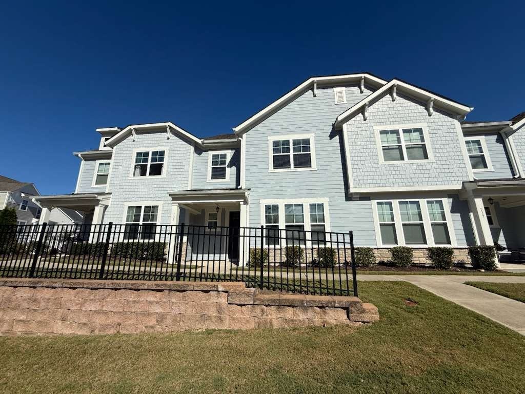 137 Etteinne Garden Ln #1 - Photo 3 of 28