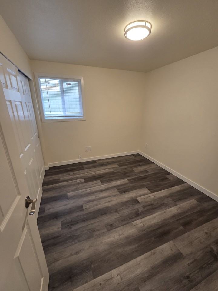 2105 10th Ave W #2105 - Photo 5 of 16