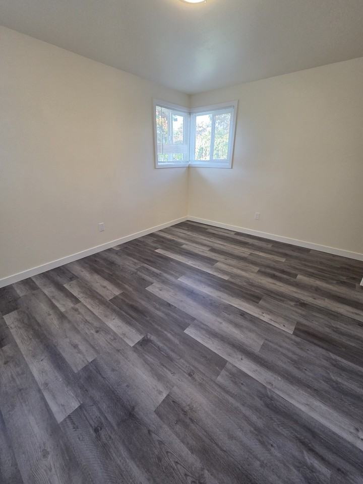 2105 10th Ave W #2105 - Photo 4 of 16