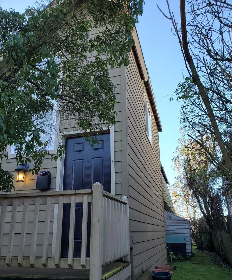 2105 10th Ave W #2105 - Photo 7 of 16