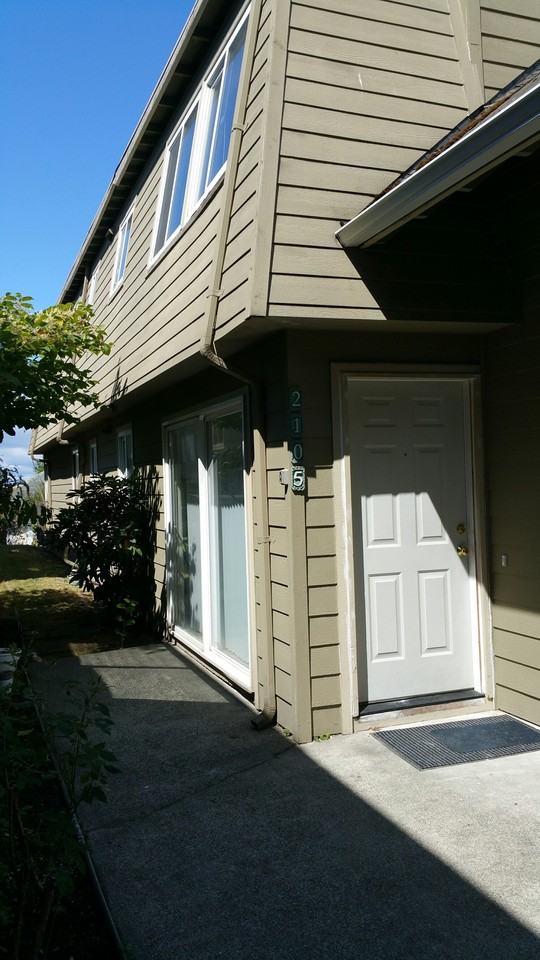 2105 10th Ave W #2105 - Photo 6 of 16