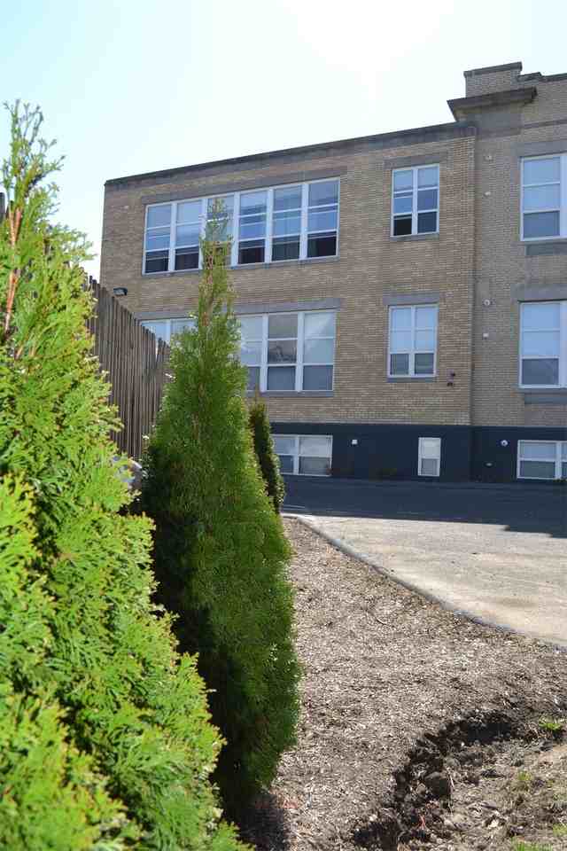 332 Wells St #P309 - Photo 2 of 5